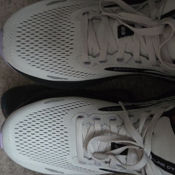 Brooks Women's Adrenaline GTS 23 Shoes Black, Grey, and Purple in Size 10.5 Arch - Picture 4 of 15